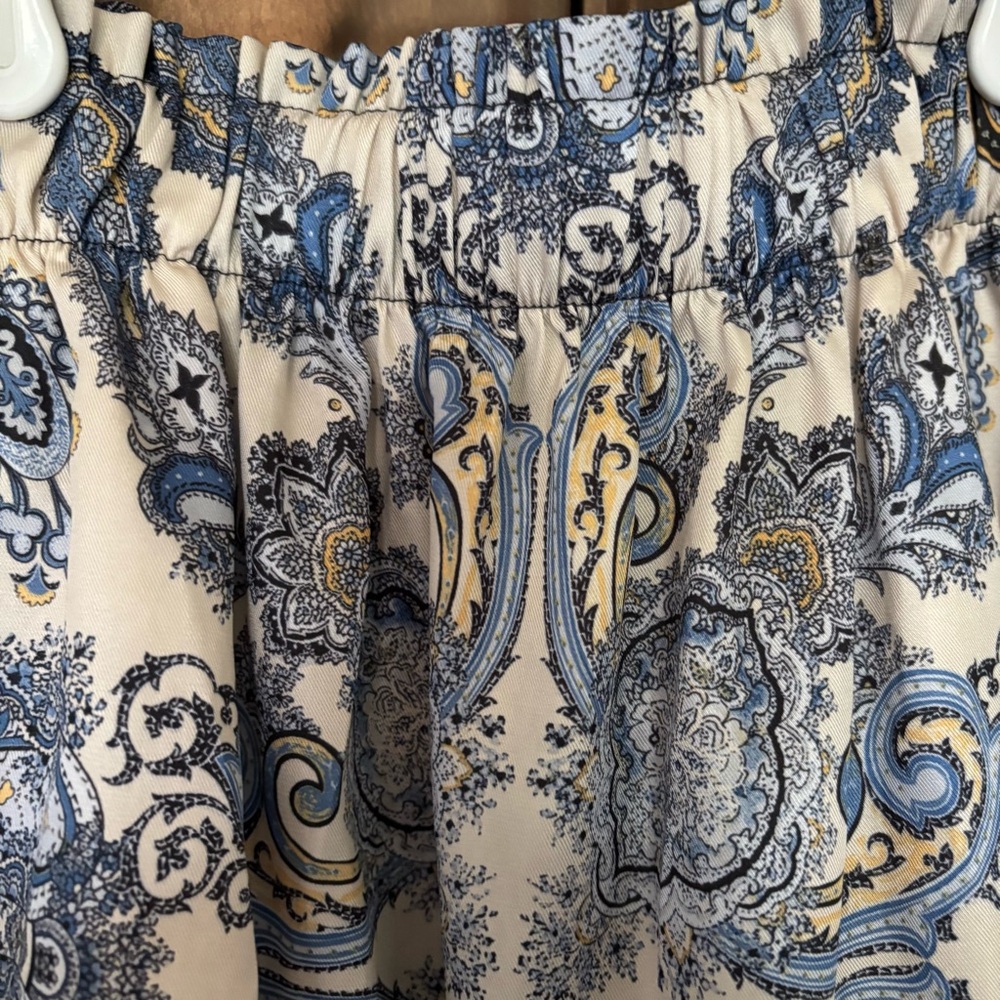 H&M Satin Paisley Skirt Size XS Blue Cream - Picture 3 of 5